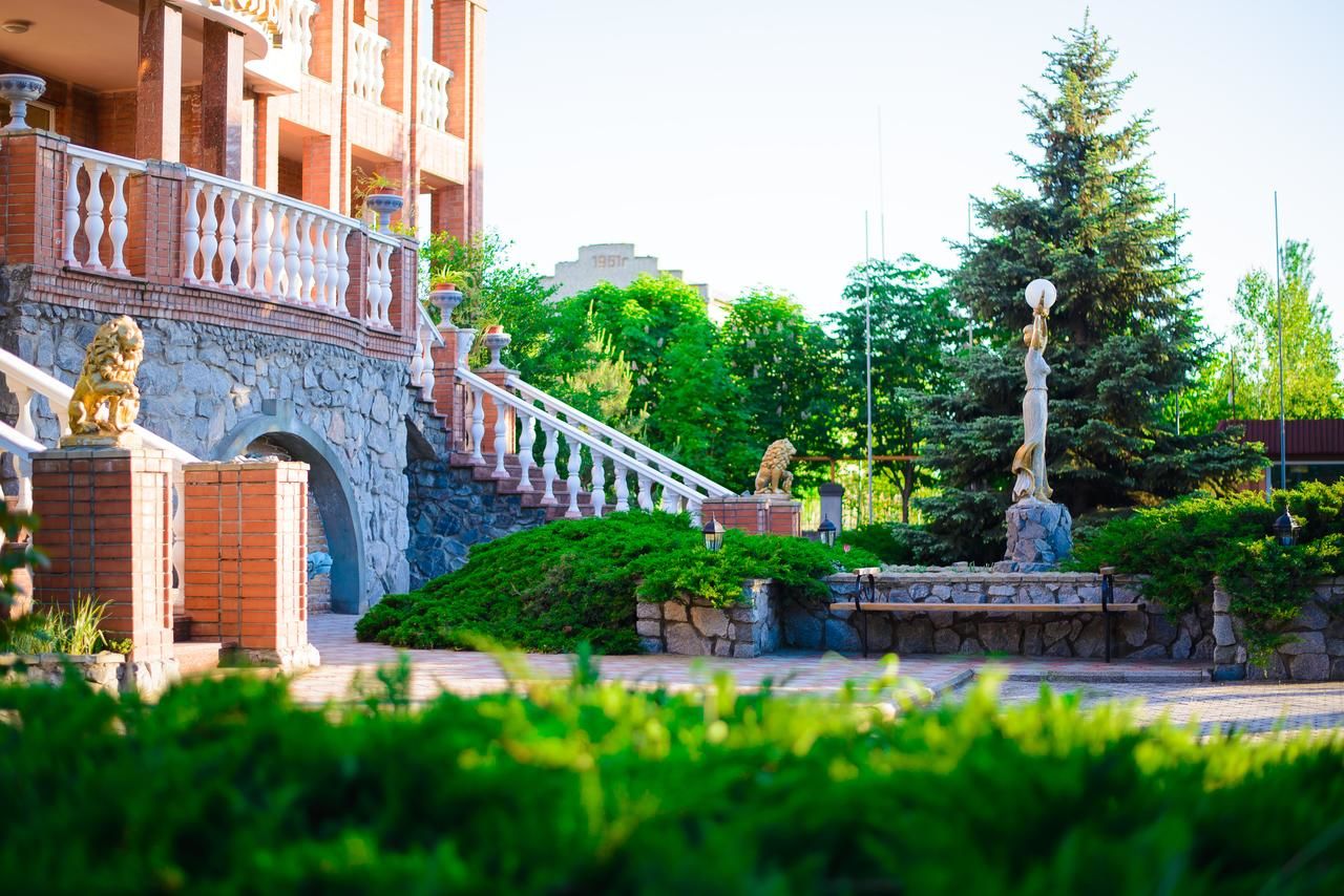 Отель Hotel Mon Senior Бердянск-4