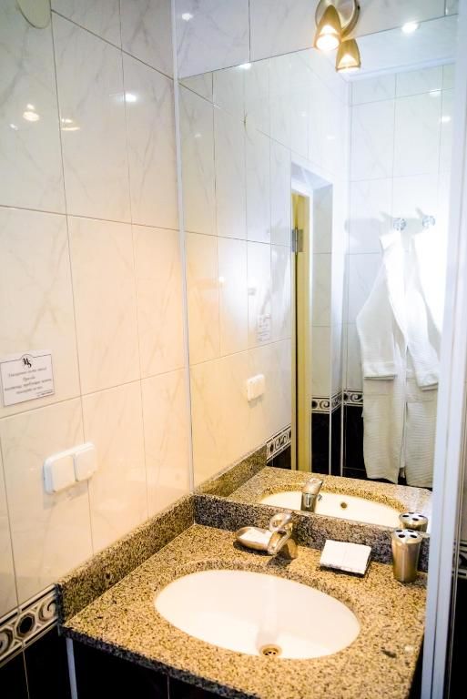 Отель Hotel Mon Senior Бердянск