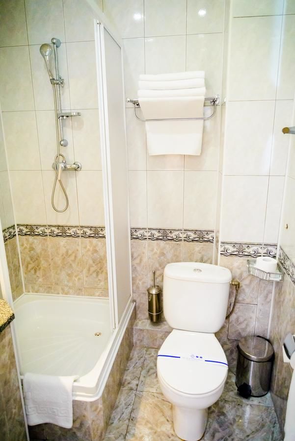 Отель Hotel Mon Senior Бердянск