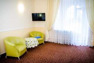 Отель Hotel Mon Senior Бердянск Апартаменты с 2 спальнями-9