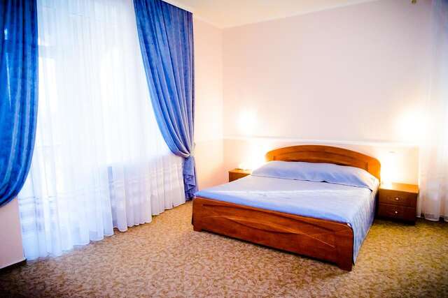 Отель Hotel Mon Senior Бердянск-21