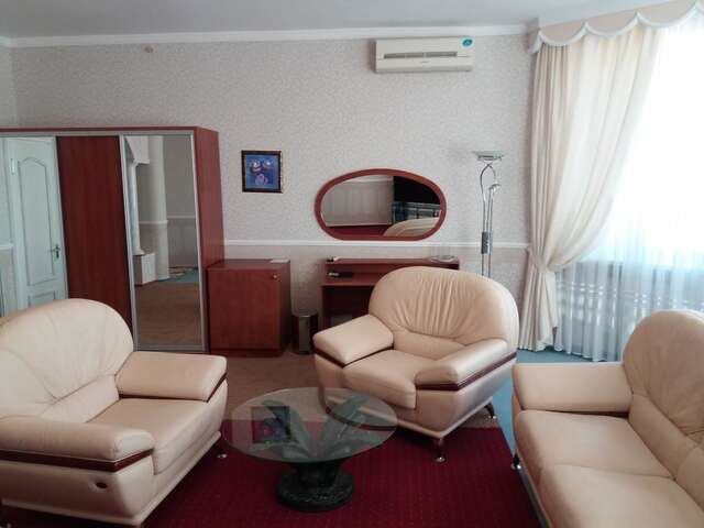 Отель Hotel Mon Senior Бердянск-28